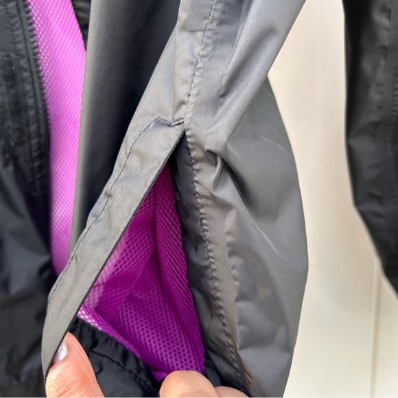 The North Face Hyvent Hooded Windbreaker | Girls XL Size 18 - Picture 4 of 11